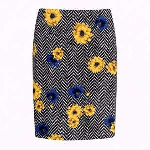 Chic Floral Pencil Skirt in Black and Yellow